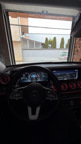 Shes veturen Mercedes Benz 2019 E-220 4-matic