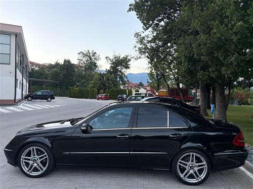 Shitet Mercedes Benz E270 ( W221 ) viti 2004