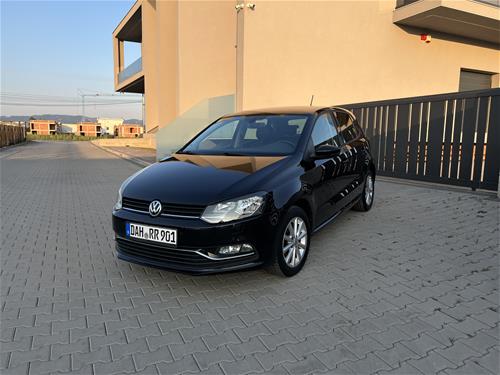 VW POLO HIGH LINE 2015