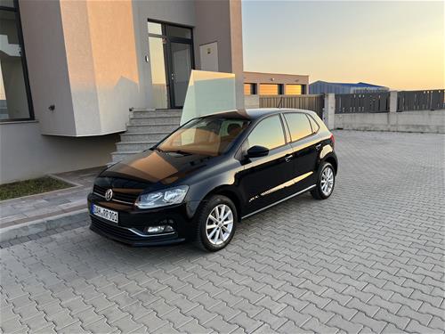 VW POLO HIGH LINE 2015