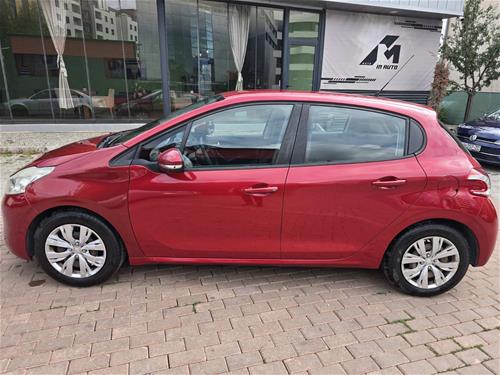 Shitet Peugeot 208 1.4 viti 2013