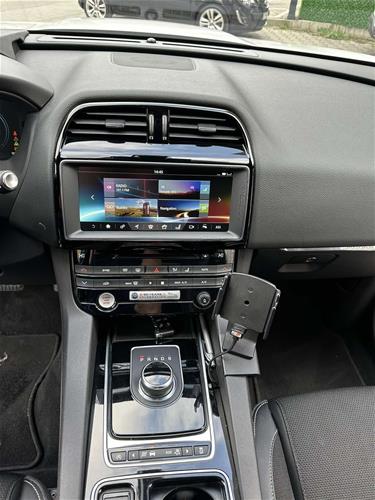 Shitet Jaguar F-Pace