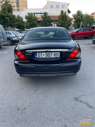 Shes veturen Jaguar x-type 2.2