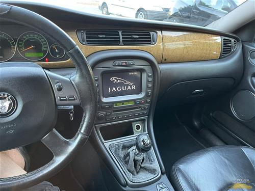 Shes veturen Jaguar x-type 2.2