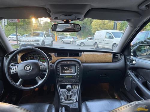 Shes veturen Jaguar x-type 2.2