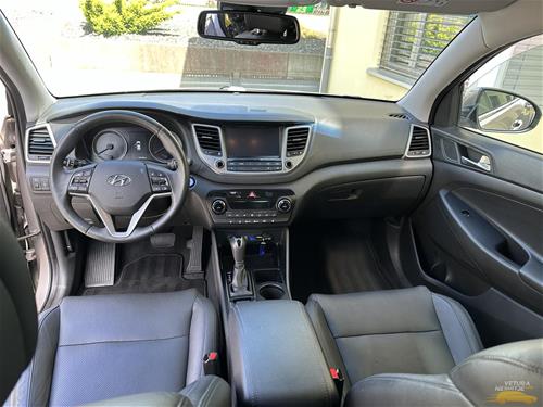 Shes Veturen ( Gjip) Hyundai Tucson ne gjendje perfekte.
