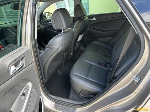 Shes Veturen ( Gjip) Hyundai Tucson ne gjendje perfekte.