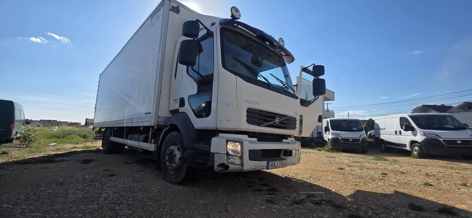 SHITET KAMIONI VOLVO 280 EURO 5 VITI 2009 PA DOGANE