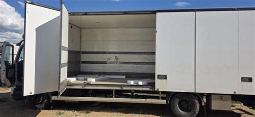 SHITET KAMIONI VOLVO 280 EURO 5 VITI 2009 PA DOGANE