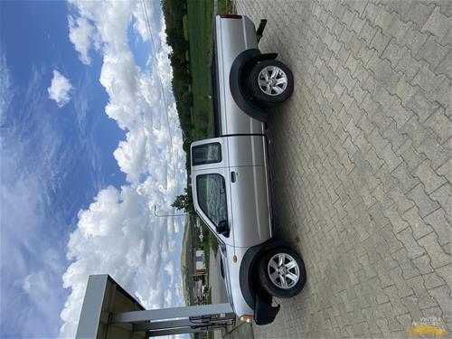 Vetura ne shitje Nissan PickUp