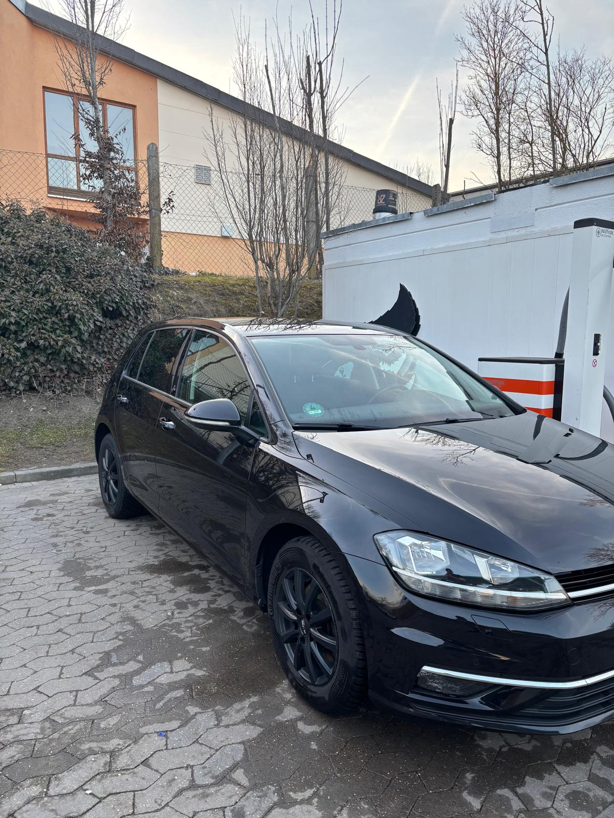 Volkswagen Golf 7 Sound – 1.6 TDI