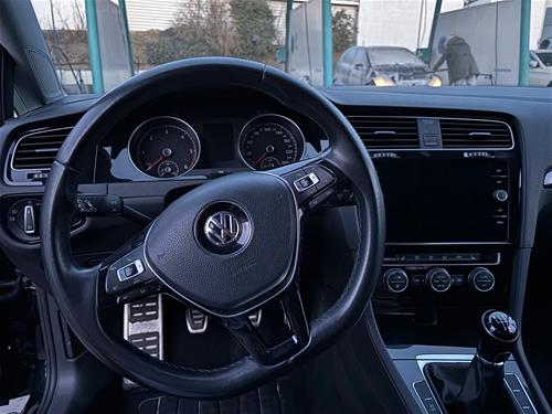 Volkswagen Golf 7 Sound – 1.6 TDI