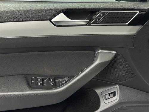 VW PASSAT B8 2.0TDI DSG - 3x R-LINE