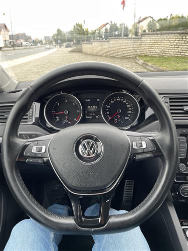 Volkswagen Jetta 2.0 TDI Premium Automatik BlueMotion – 150 Kuaj Fuqi