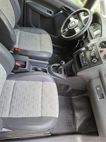 Vw caddy 2011 me dogan