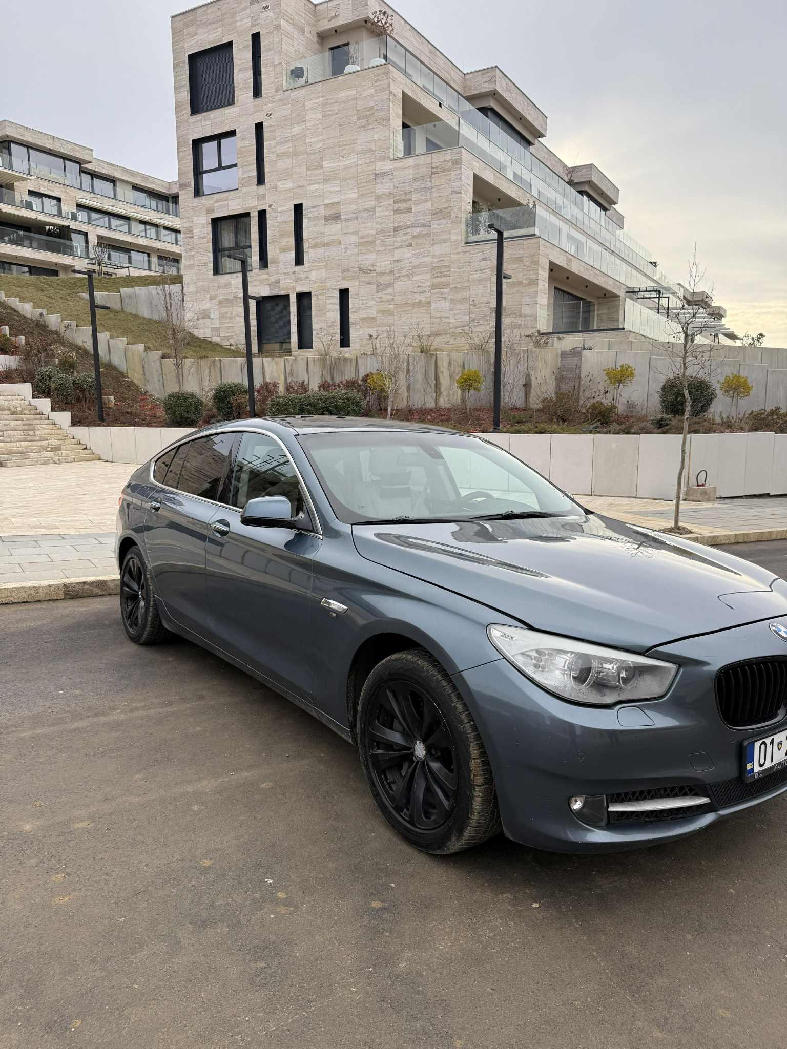 Shes veturen BMW GT 530d