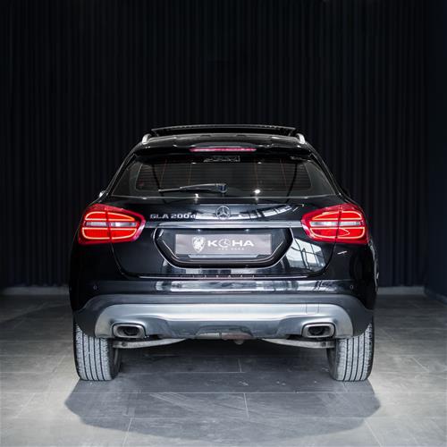 MERCEDES BENZ GLA 200
