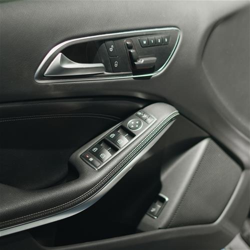 MERCEDES BENZ GLA 200