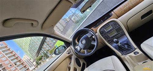 Shes veturen Jaguar X Type