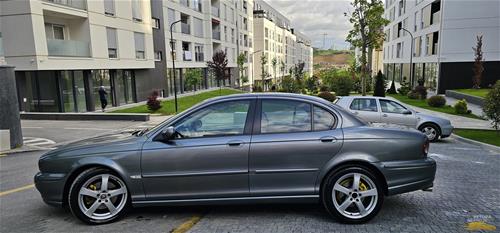 Shes veturen Jaguar X Type