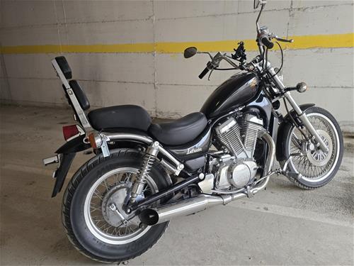 Shes Suzuki Intruder VS750