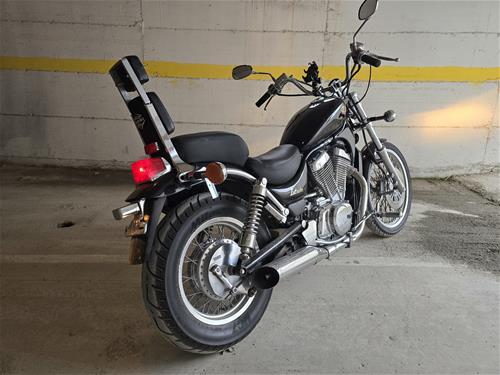 Shes Suzuki Intruder VS750