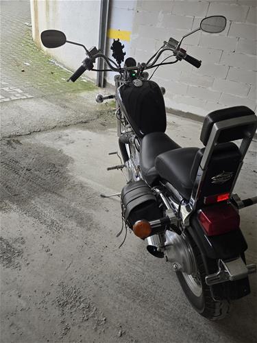 Shes Suzuki Intruder VS750