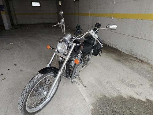 Shes Suzuki Intruder VS750