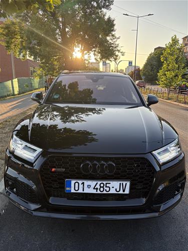 AUDI Q5 3.0 TDI V6 T (SQ5 interior + exterior)