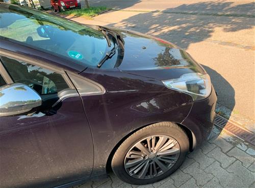 Peugeot 1.6 208.2015