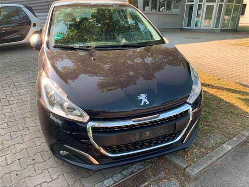 Peugeot 1.6 208.2015