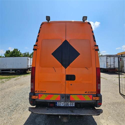 IVECO DAILY – 2001 – 198,000 KM – NË GJENDJE PERFEKTE