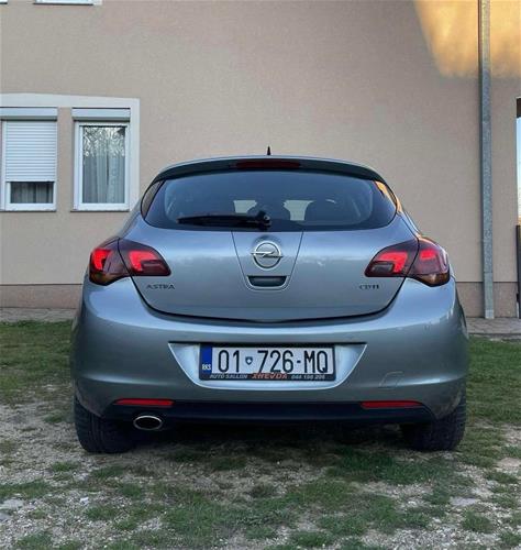 Opel Astra 1vitRKS Automatik