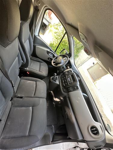 Shes Renault Trafic