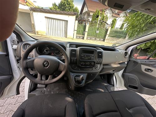 Shes Renault Trafic
