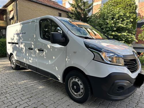 Shes Renault Trafic