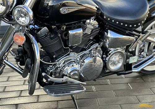 Yamaha XV 1700