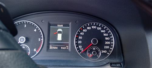shes veturën VW Touran
