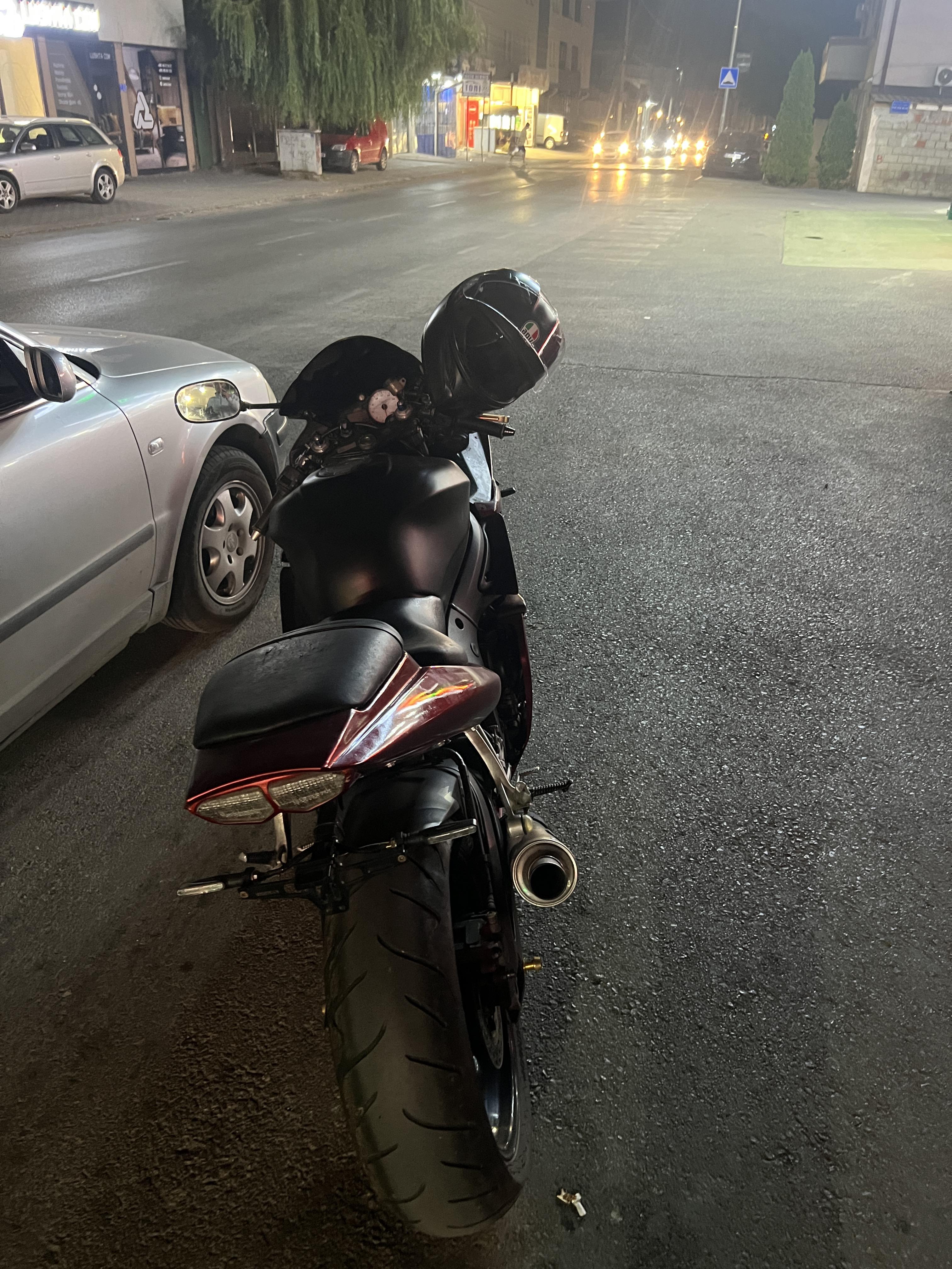 Yamaha R6
