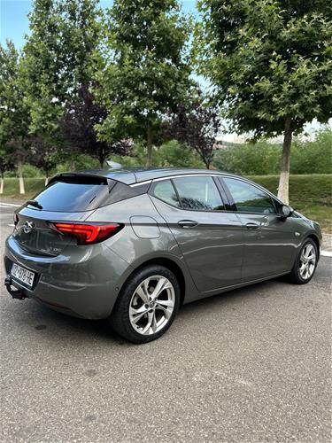 Shitet Opel Astra K
