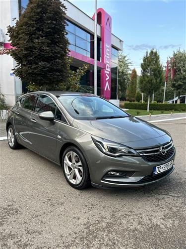 Shitet Opel Astra K