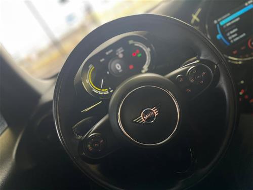 • Mini Cooper SE ( 100% Elektrik )