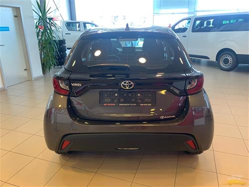 Shitet vetura Toyota Yaris Stella