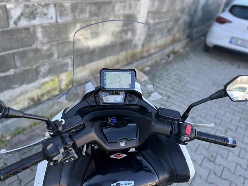 Honda Integra 700cc