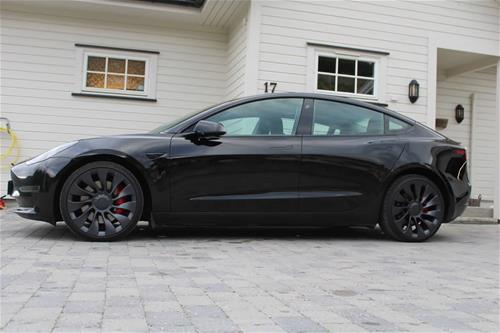 Tesla Model 3 Model 3 Performance AWD solid Black 2023, 535PS