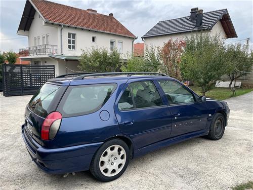 Peugeot 306
