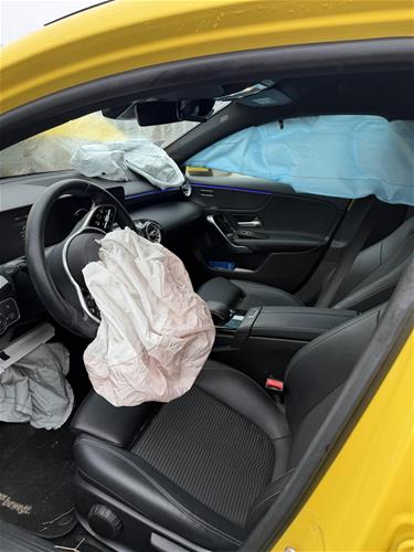 Mercedes benz A200