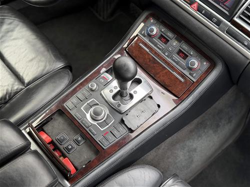 Audi A8 Long Blind B7 VR9 - 6.0 W12