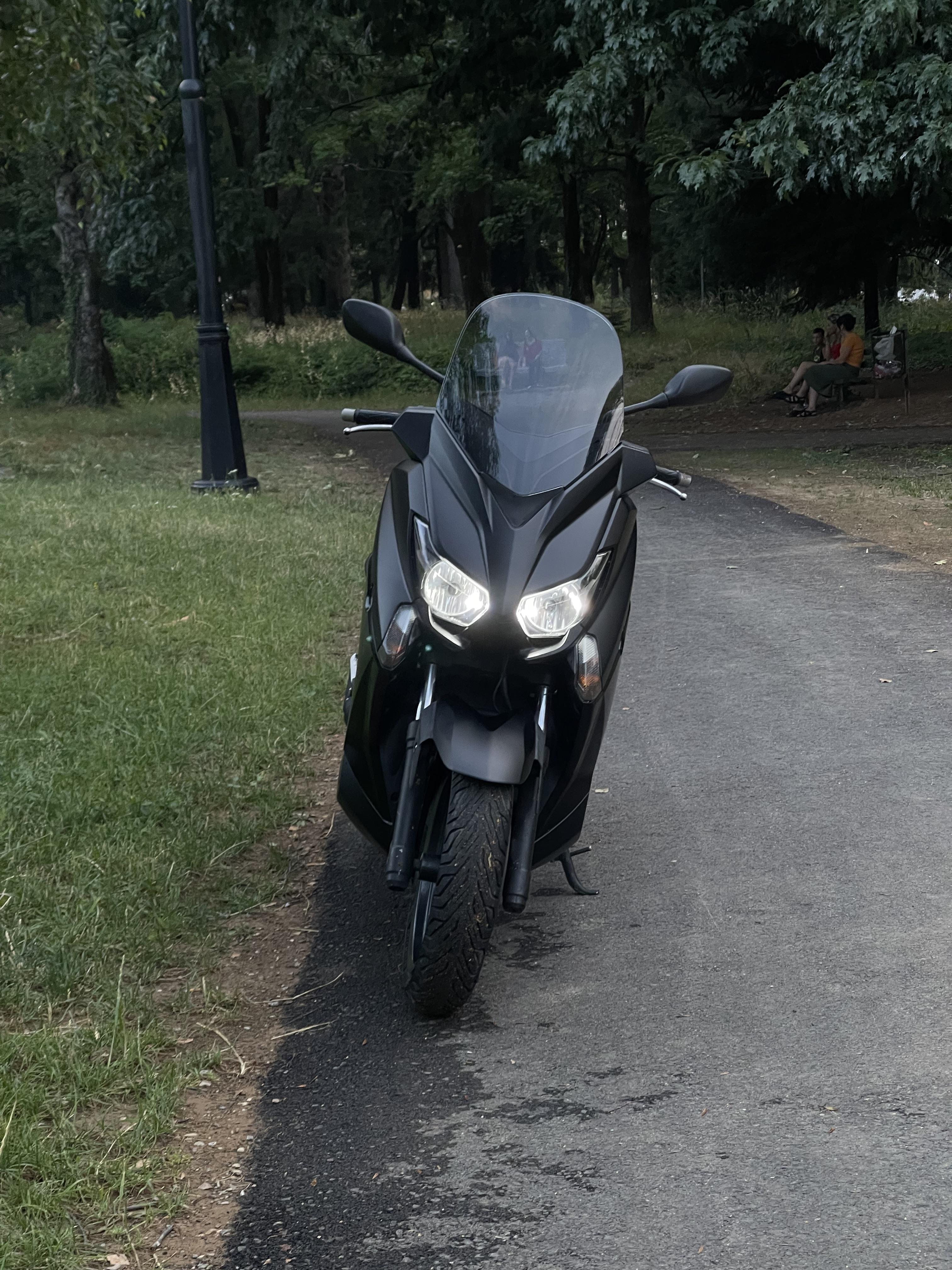 Yamaha xmax 250