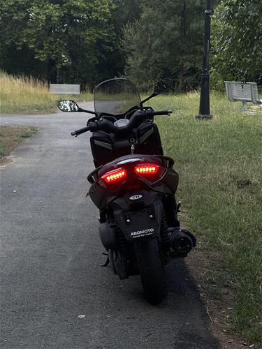 Yamaha xmax 250